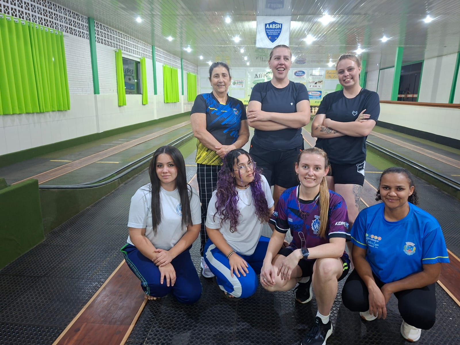 Foto 2 de 7 — Bolão Feminino