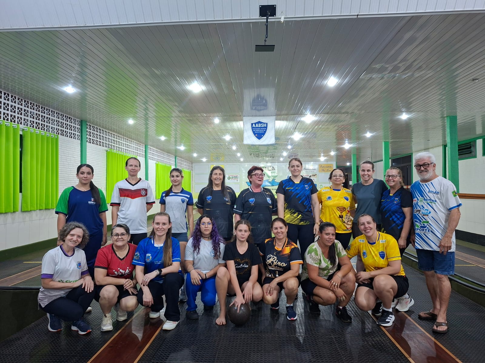 Foto 3 de 7 — Bolão Feminino